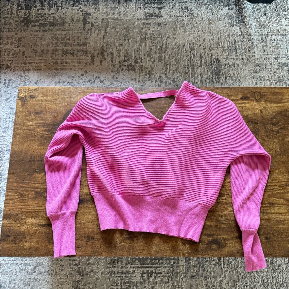Pink sweater - Picture 2 of 3